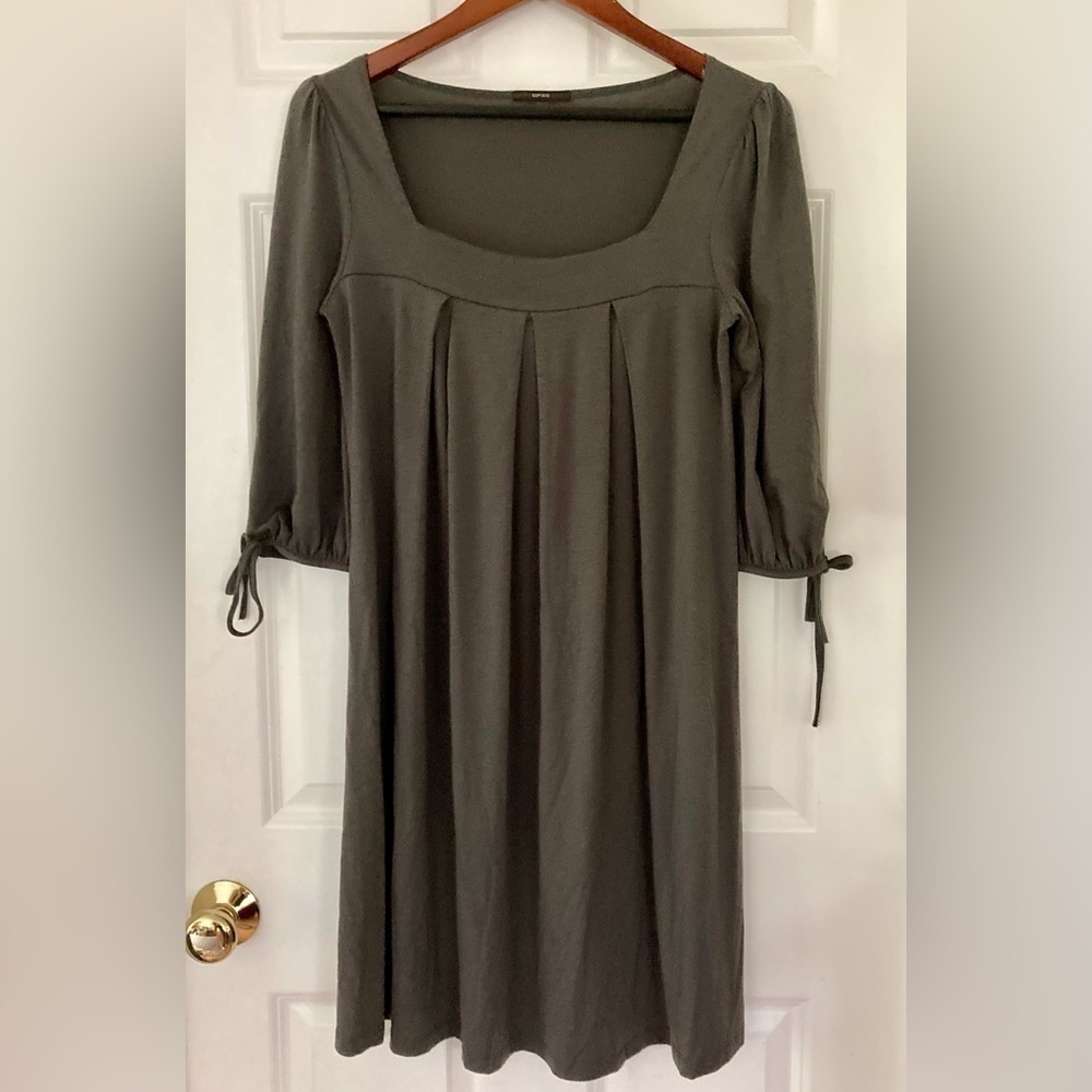 Soprano gray knit dress - size M